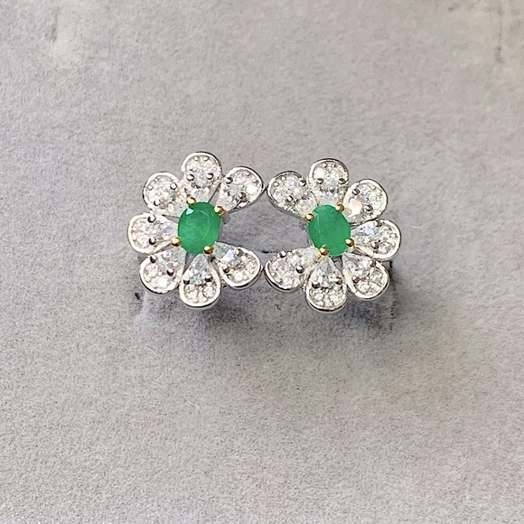 S925 Natural Zambian Emerald Flower Ring - Picture 8 of 16